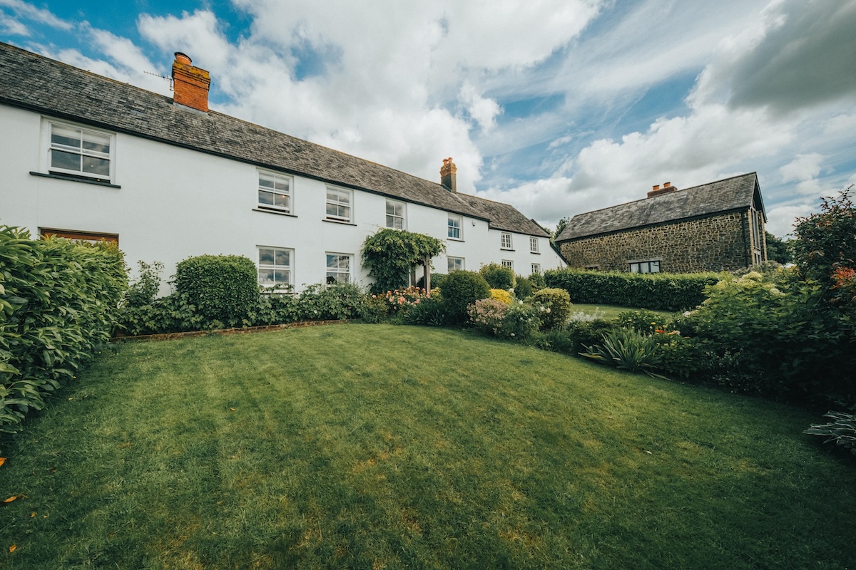 Holiday let garden and exterior prepared for guests