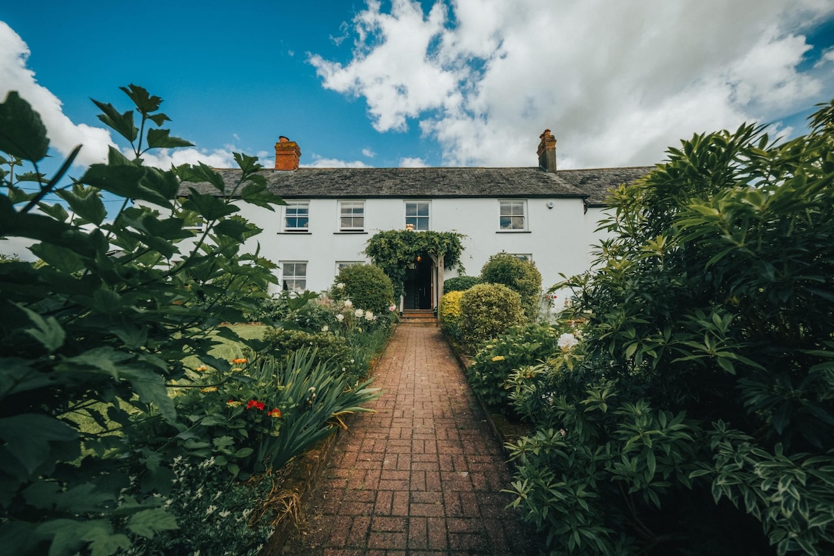 Holiday let garden approach ready for arriving guests